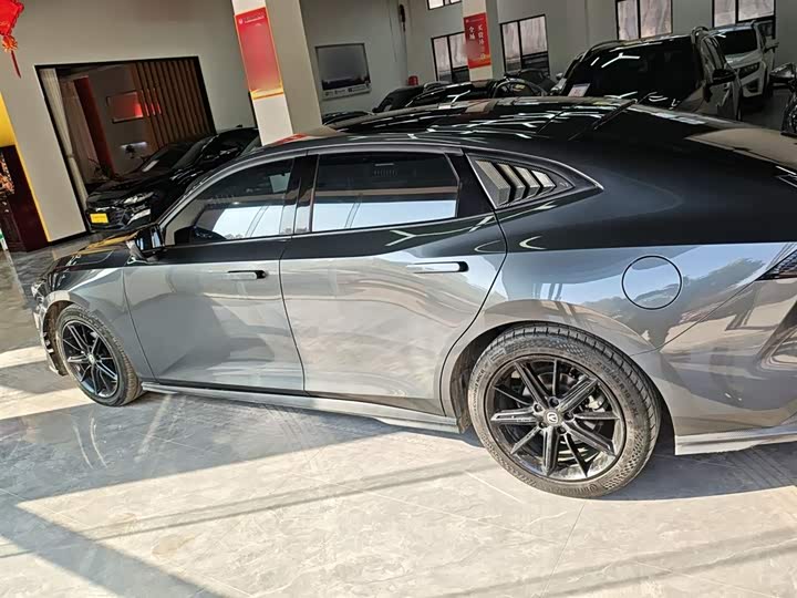 Фото 5 - Changan UNI-V