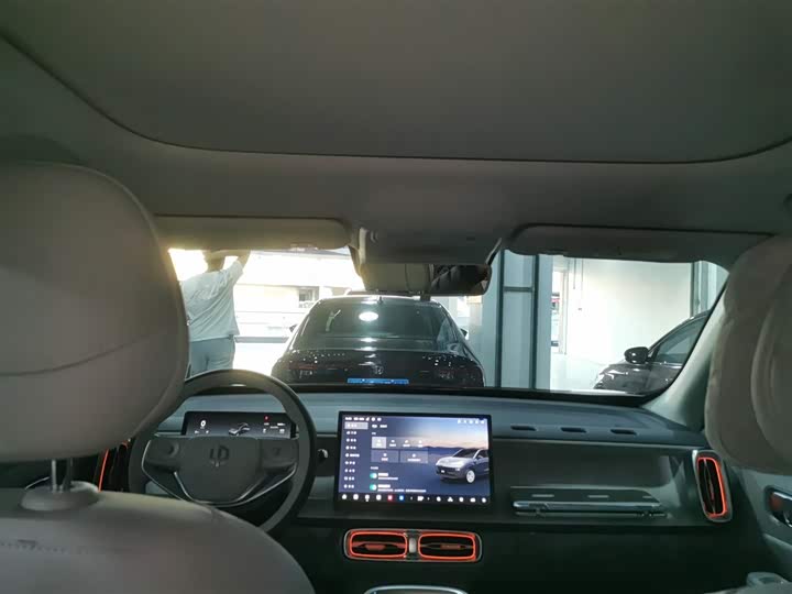 Фото 18 - Leapmotor B10