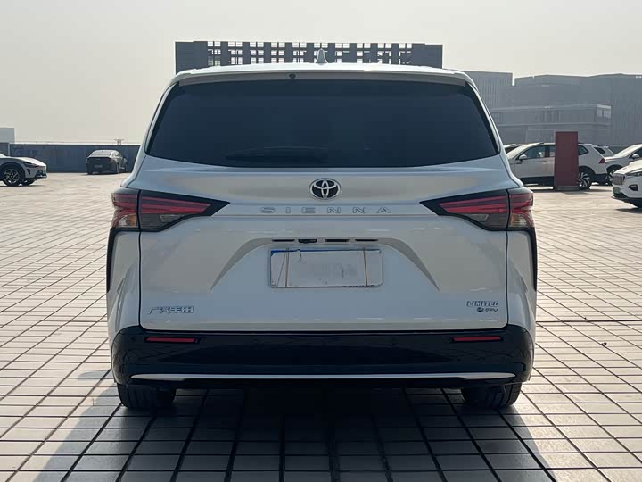 Фото 6 - Toyota Sienna