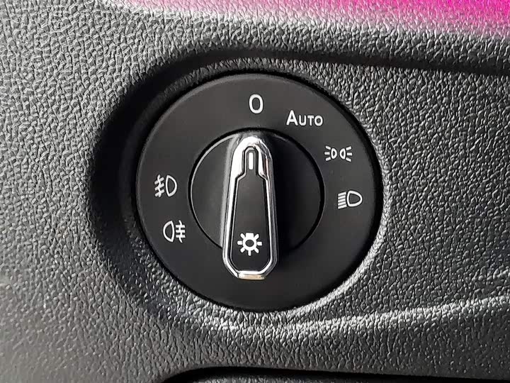 Фото 21 - Volkswagen Passat