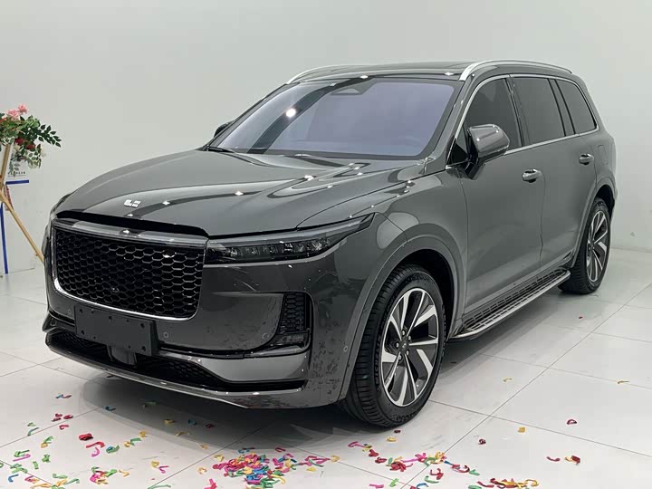 Фото 1 - LiXiang One