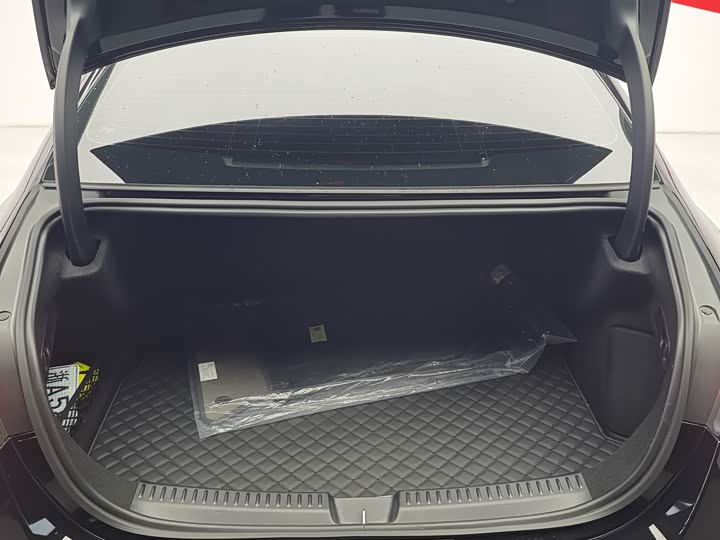 Фото 11 - Mercedes-Benz E-Class