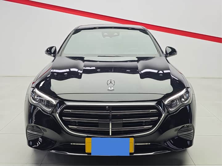 Фото 2 - Mercedes-Benz E-Class