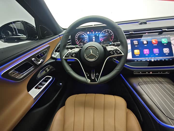 Фото 8 - Mercedes-Benz E-Class