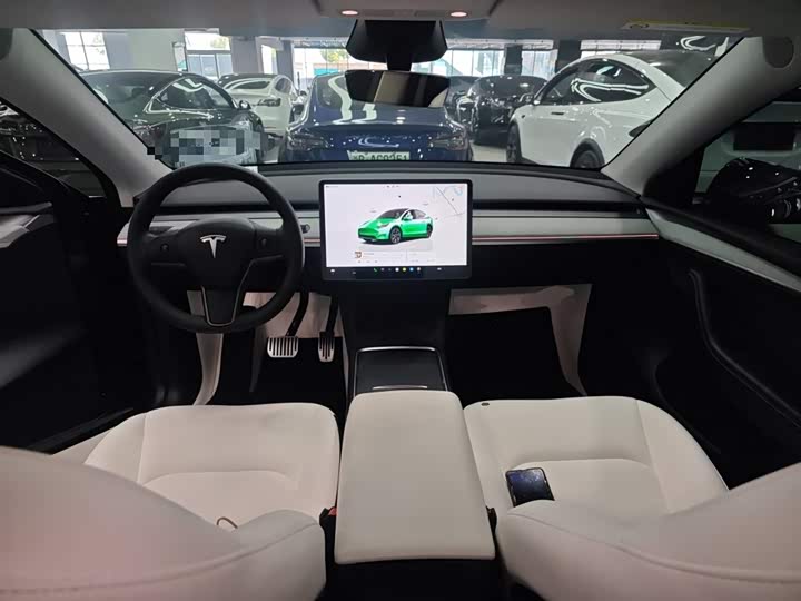 Фото 10 - Tesla Model Y