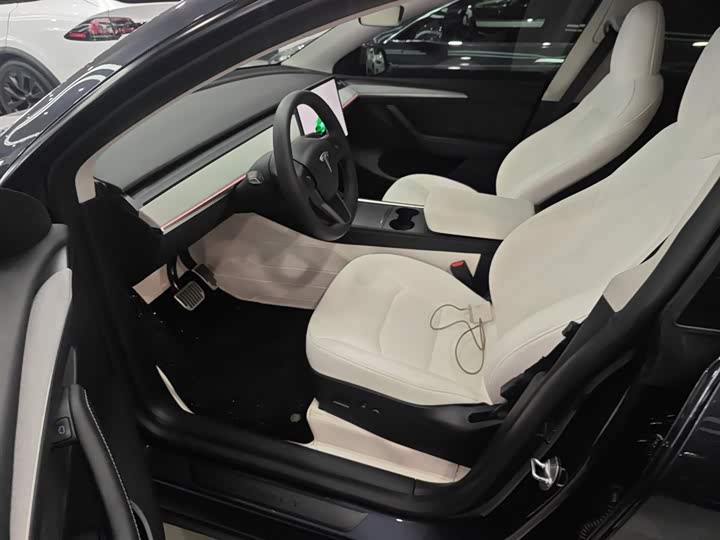 Фото 16 - Tesla Model Y