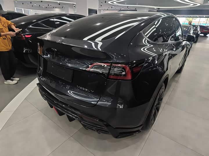 Фото 7 - Tesla Model Y