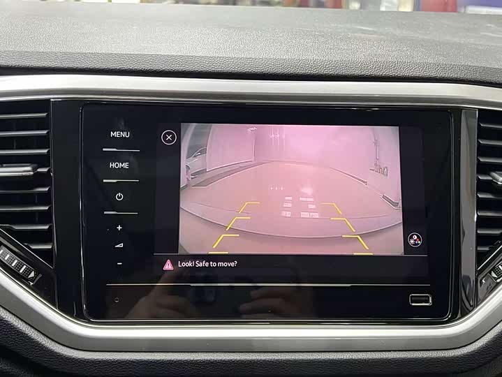 Фото 14 - Volkswagen T-Roc