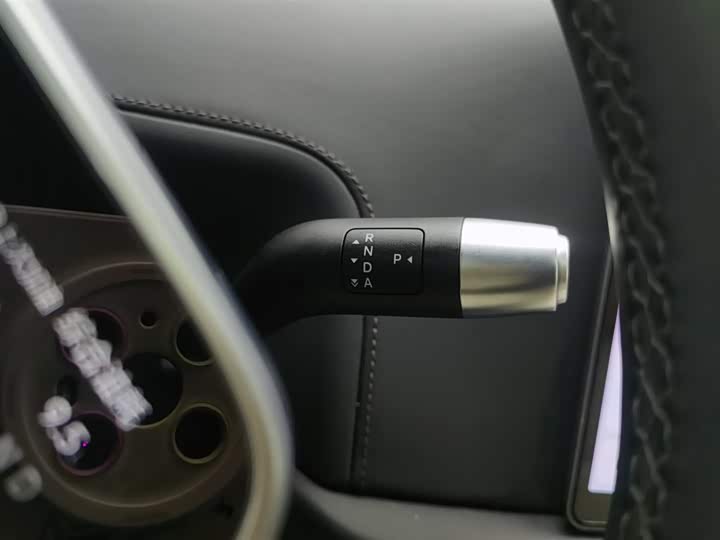 Фото 13 - LiXiang L9