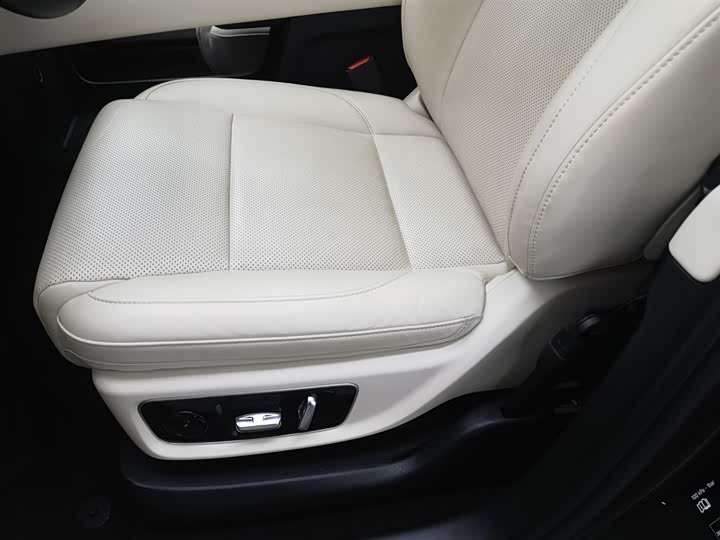 Фото 20 - LiXiang L9