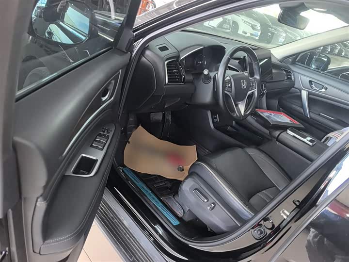 Фото 16 - Honda Avancier