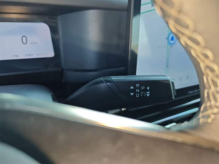 Фото 14 - Chery iCar 03T