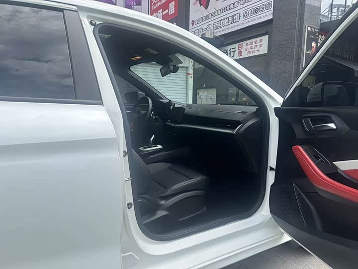 Фото 3 - MG Motor 5