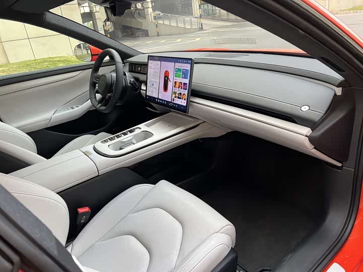 Фото 19 - Xiaomi SU7