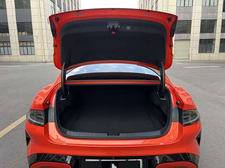 Фото 25 - Xiaomi SU7