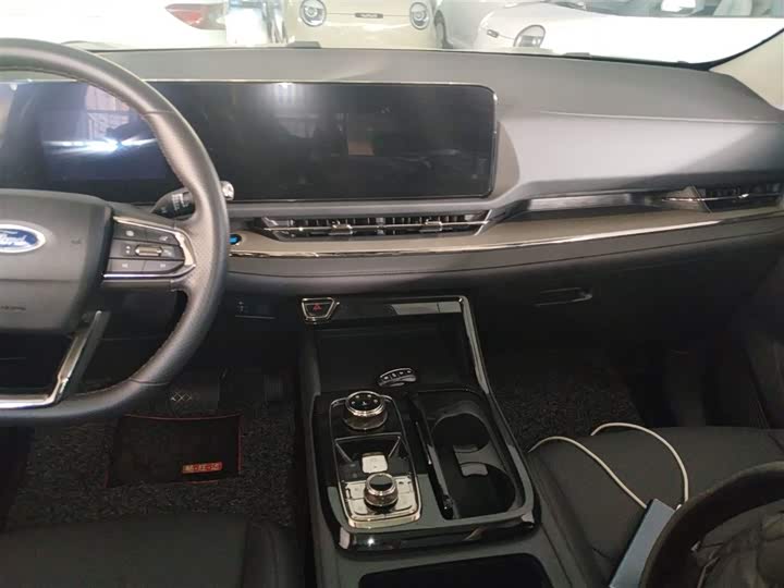 Фото 13 - Ford Equator Sport