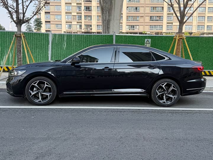 Фото 4 - Volkswagen Passat