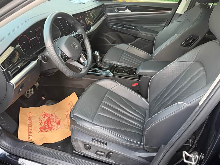 Фото 9 - Volkswagen Passat