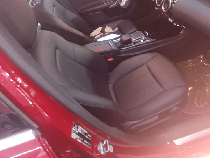 Фото 25 - Mercedes-Benz A-Class