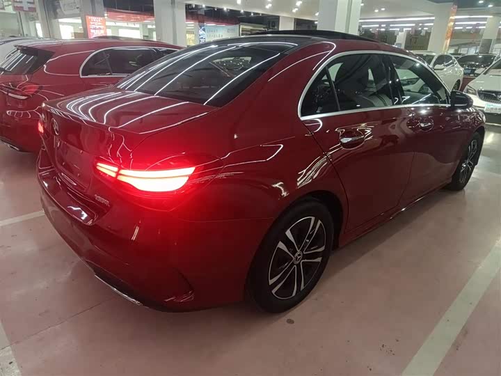 Фото 8 - Mercedes-Benz A-Class