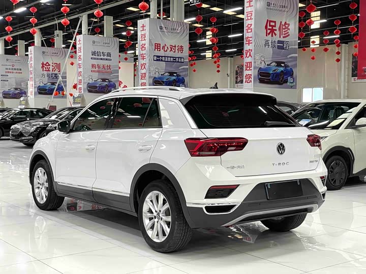 Фото 14 - Volkswagen T-Roc