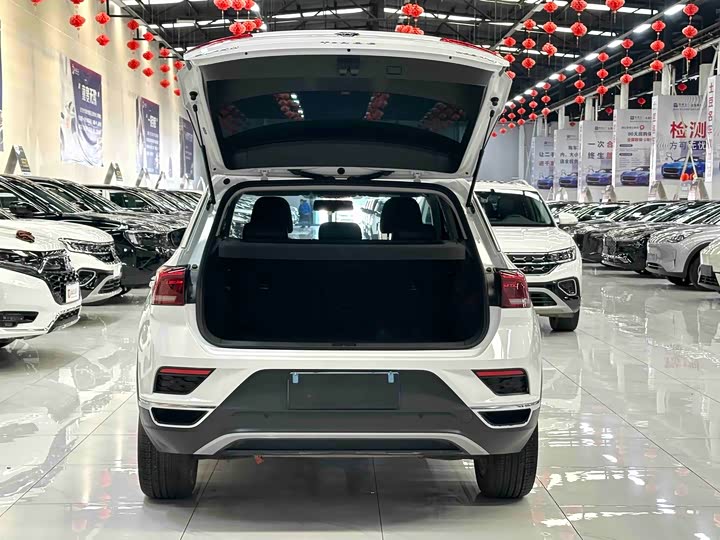 Фото 17 - Volkswagen T-Roc