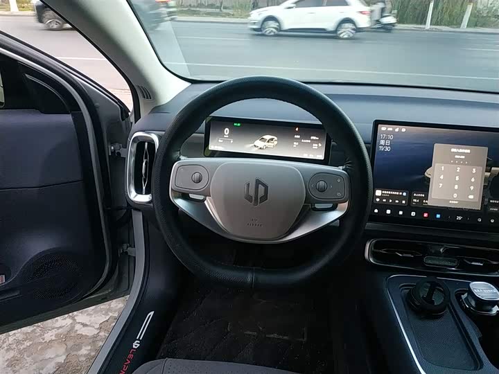 Фото 11 - Leapmotor B01