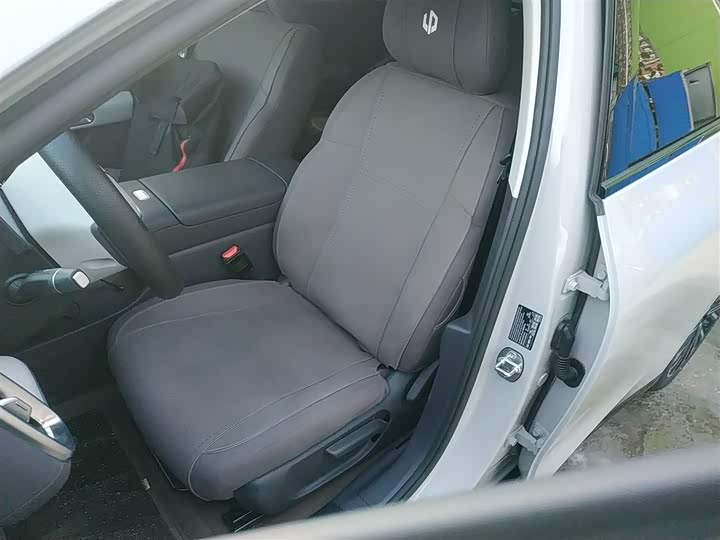 Фото 15 - Leapmotor B01