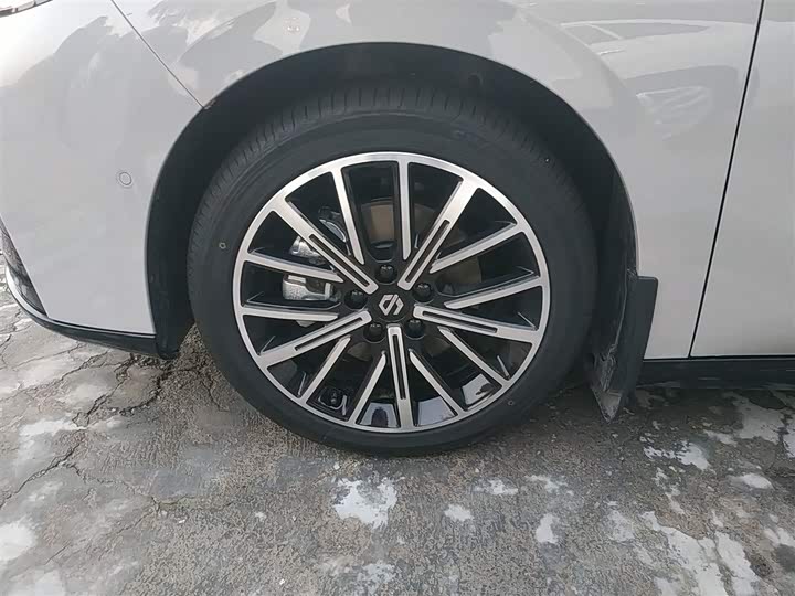 Фото 23 - Leapmotor B01