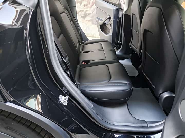 Фото 8 - Tesla Model Y