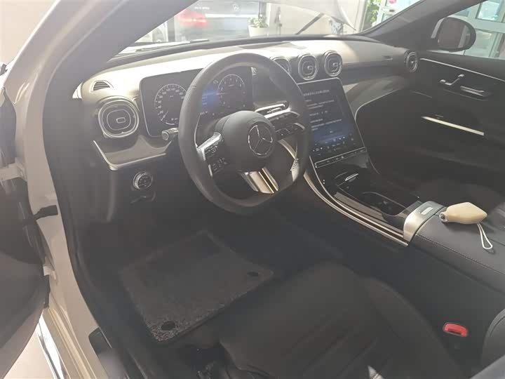 Фото 10 - Mercedes-Benz C-Class