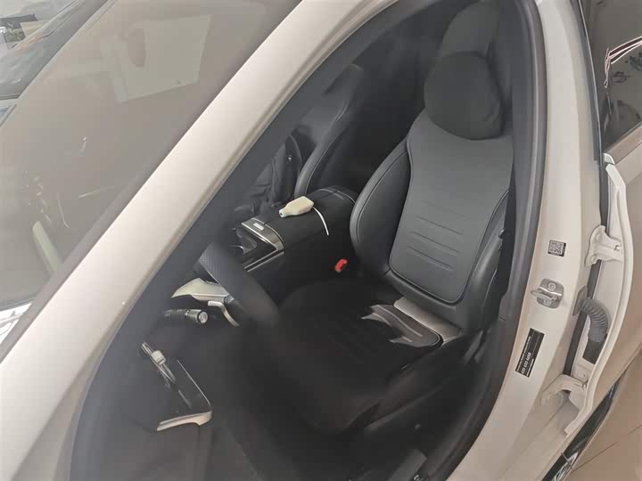 Фото 15 - Mercedes-Benz C-Class