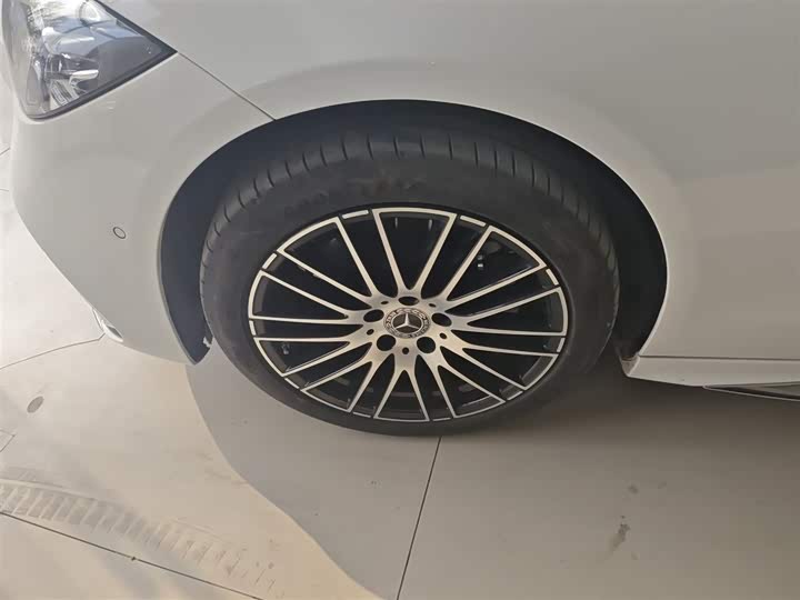 Фото 23 - Mercedes-Benz C-Class