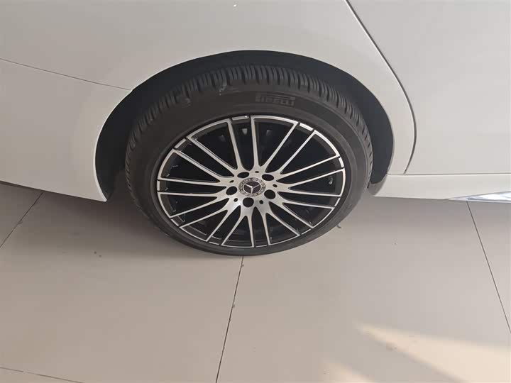 Фото 26 - Mercedes-Benz C-Class