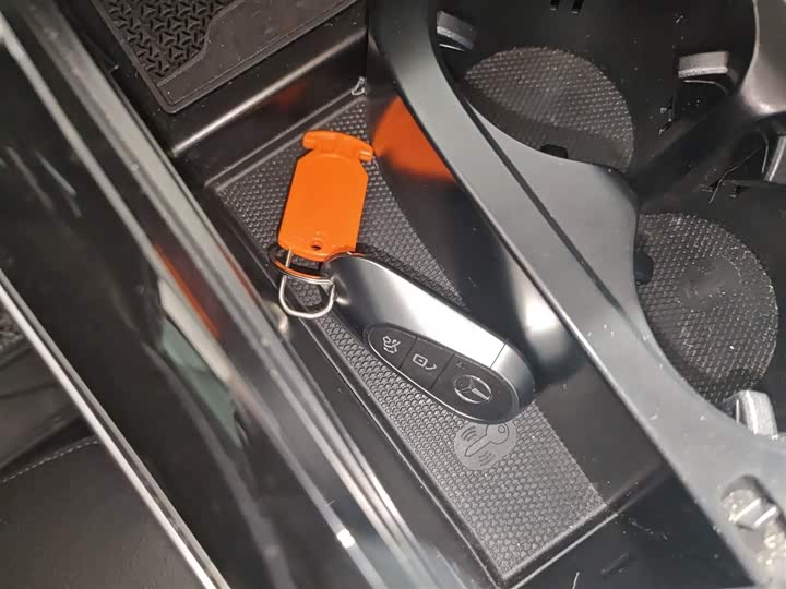 Фото 9 - Mercedes-Benz C-Class