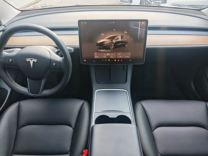 Фото 7 - Tesla Model 3