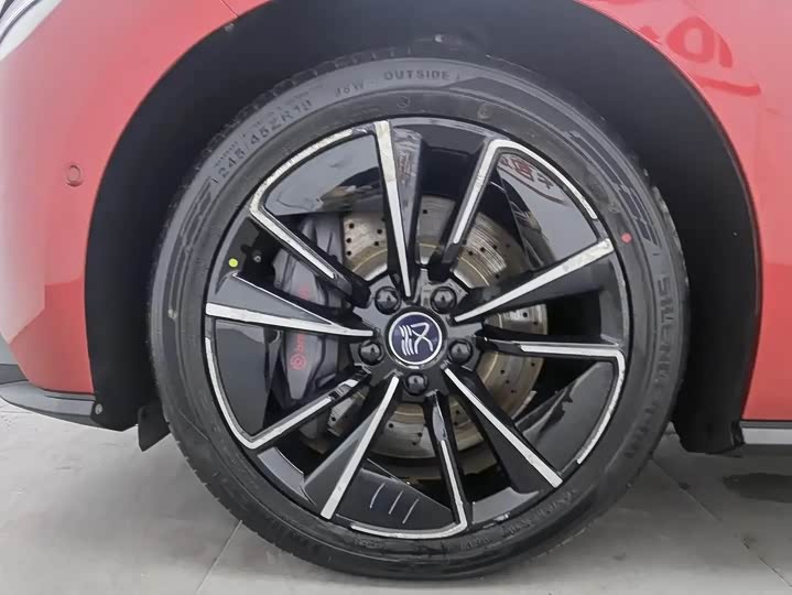 Фото 13 - BYD Han