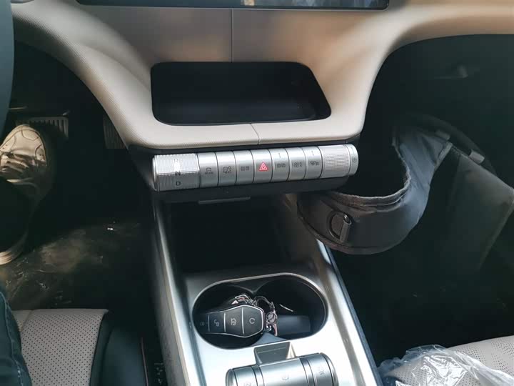 Фото 14 - BYD Dolphin