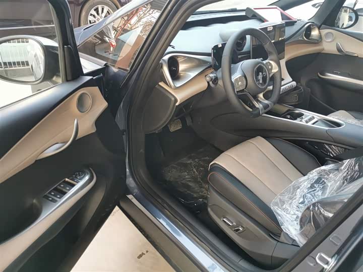 Фото 15 - BYD Dolphin