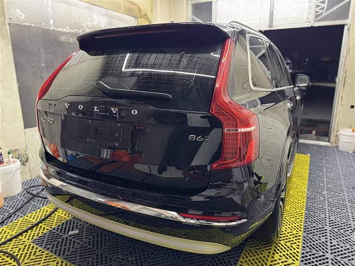 Фото 4 - Volvo XC90