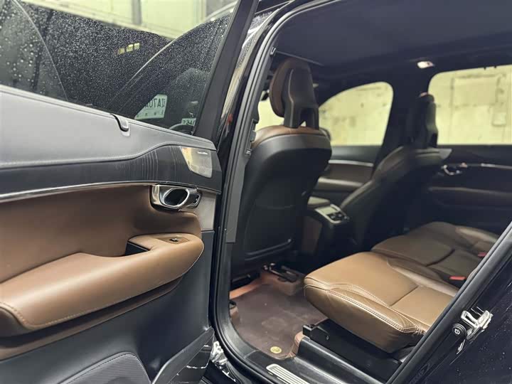 Фото 5 - Volvo XC90