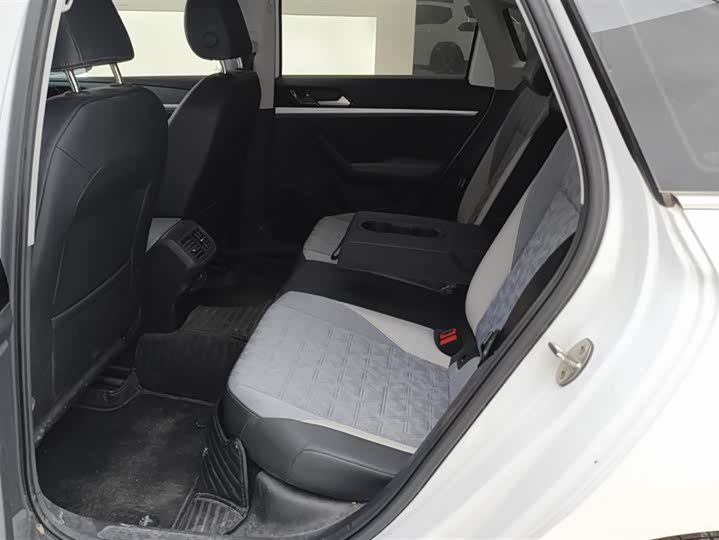 Фото 11 - Volkswagen Lavida