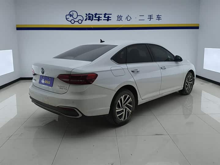 Фото 3 - Volkswagen Lavida