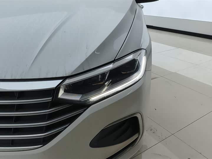 Фото 5 - Volkswagen Lavida