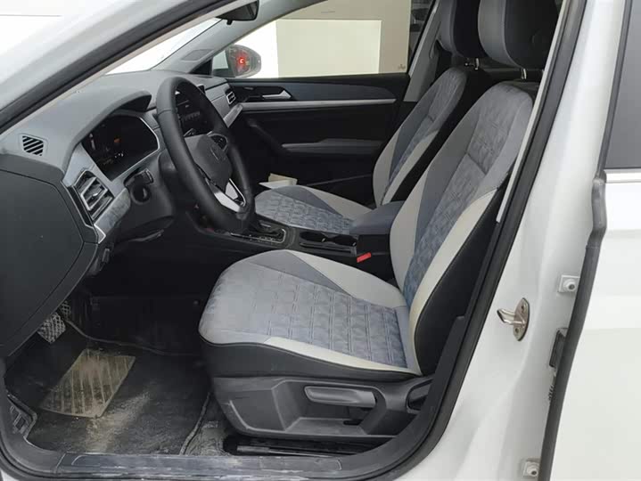 Фото 9 - Volkswagen Lavida