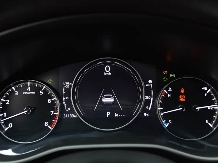 Фото 12 - Mazda CX-30