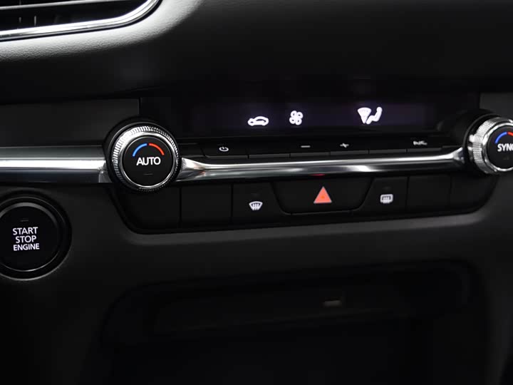 Фото 15 - Mazda CX-30