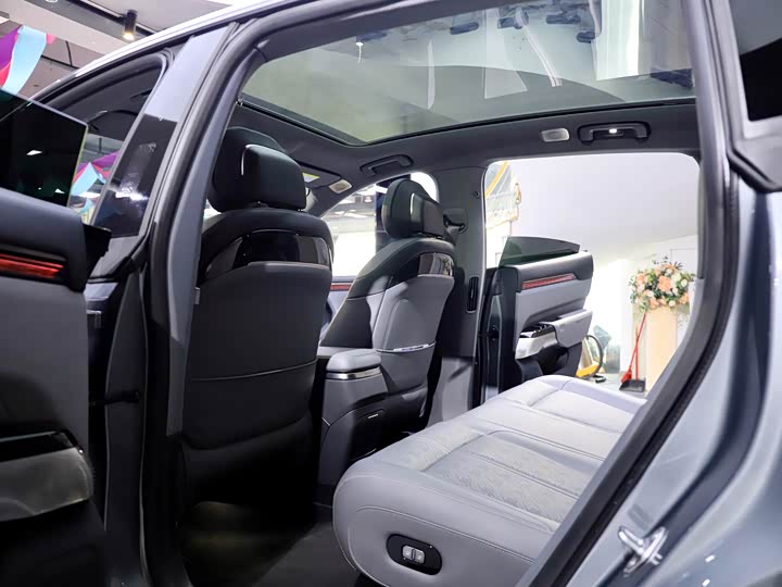 Фото 22 - Zeekr 7X