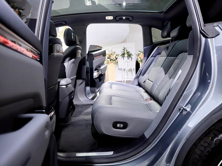 Фото 23 - Zeekr 7X