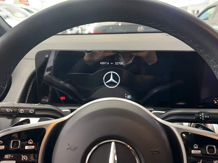 Фото 11 - Mercedes-Benz GLB-Class